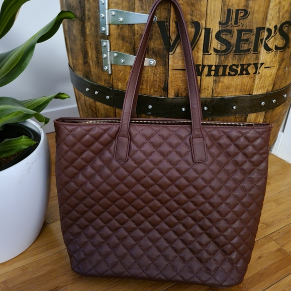 BCBG quilted purse - Picture 3 of 8